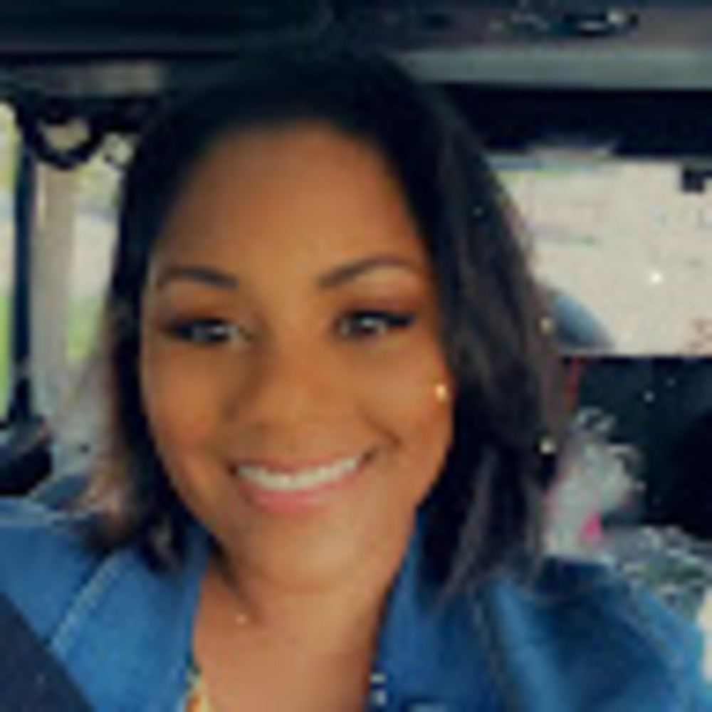 Meet your Posher, Stephanie